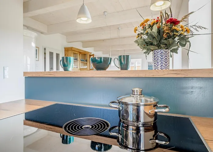 Semesterbostad Emmas Hus *